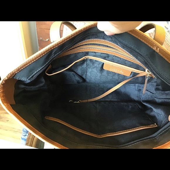 Michael Kors Kempton nylon shoulder bag - Picture 8 of 8